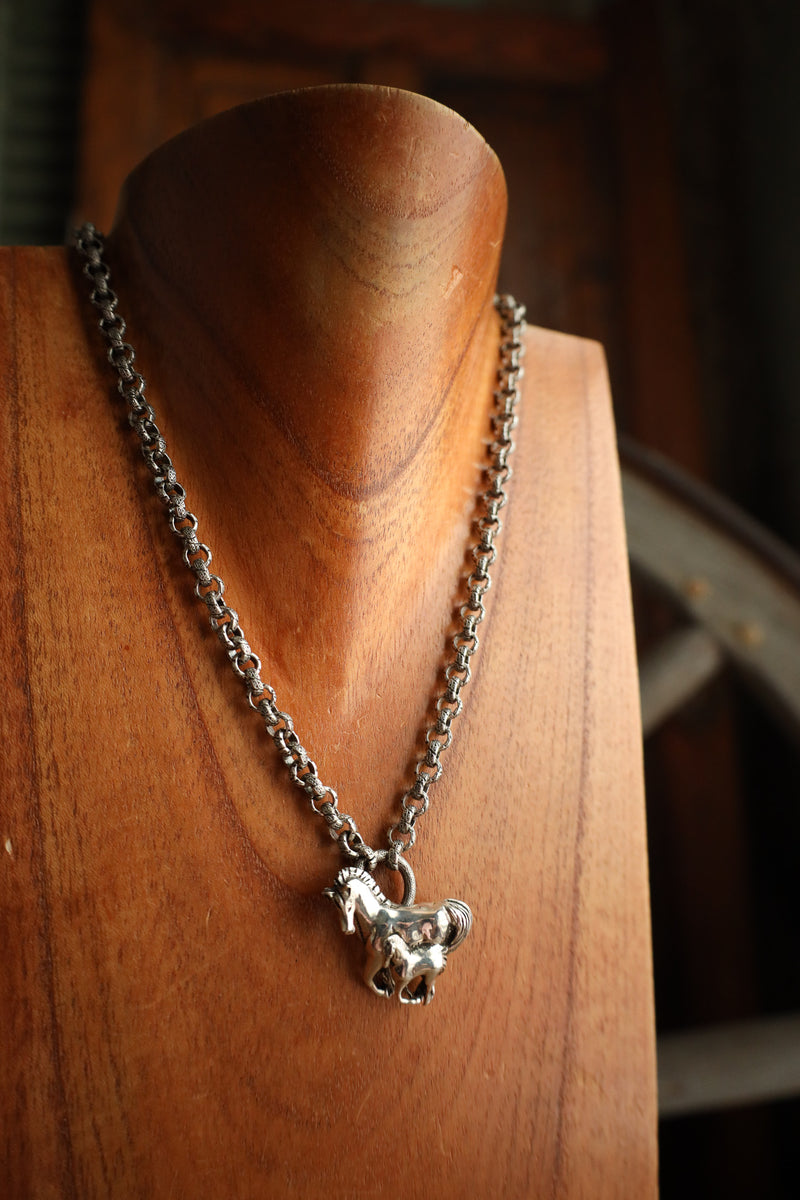 V2 Designs Sterling Silver Mare With Foal Necklace 