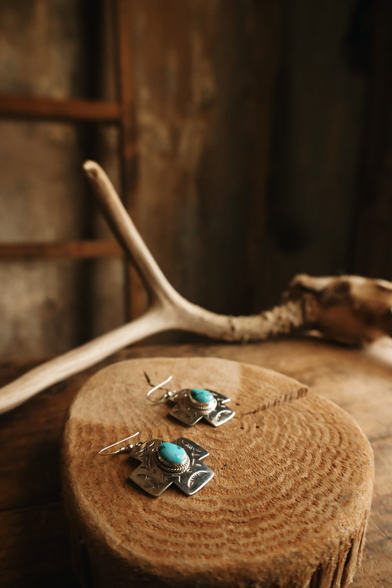 STERLING SILVER CROSS WITH TURQUOISE PEAR EARRING