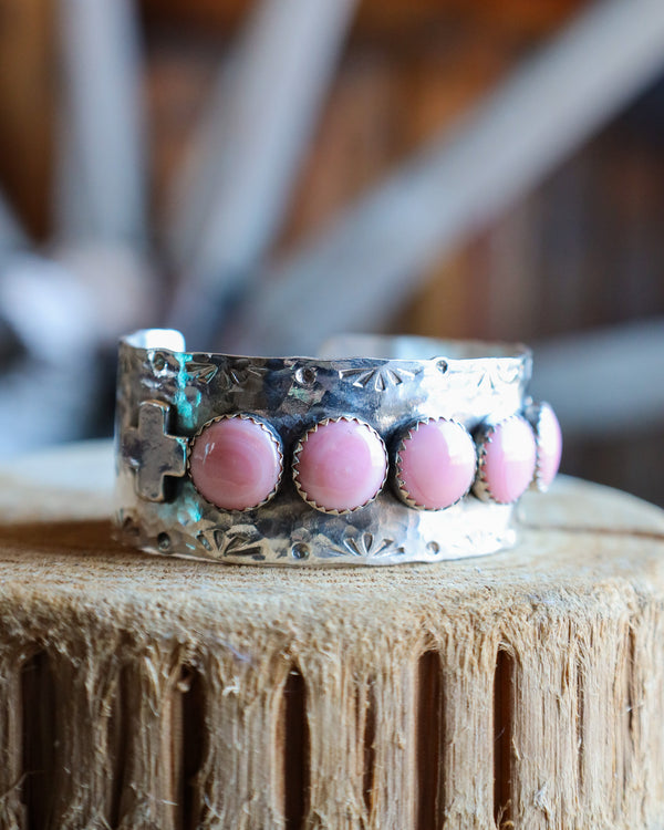 Richard Schmidt 5 Pink Conch Rounds 2 Crosses Cuff