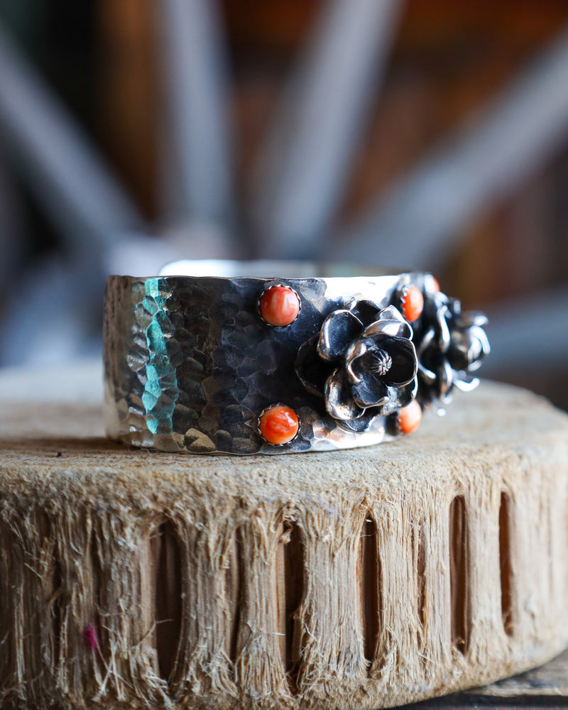 Richard Schmidt 3 Flowers 8 Spiny Oyster Bracelet