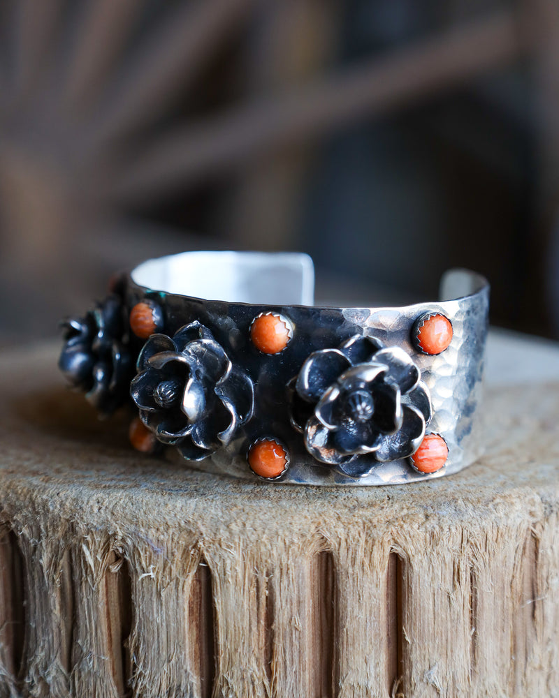 Richard Schmidt 3 Flowers 8 Spiny Oyster Bracelet