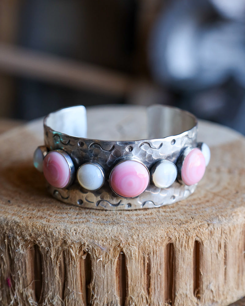 Richard Schmidt 3 Pink Conch 4 Mother Of Pearl Alternate Bracelet