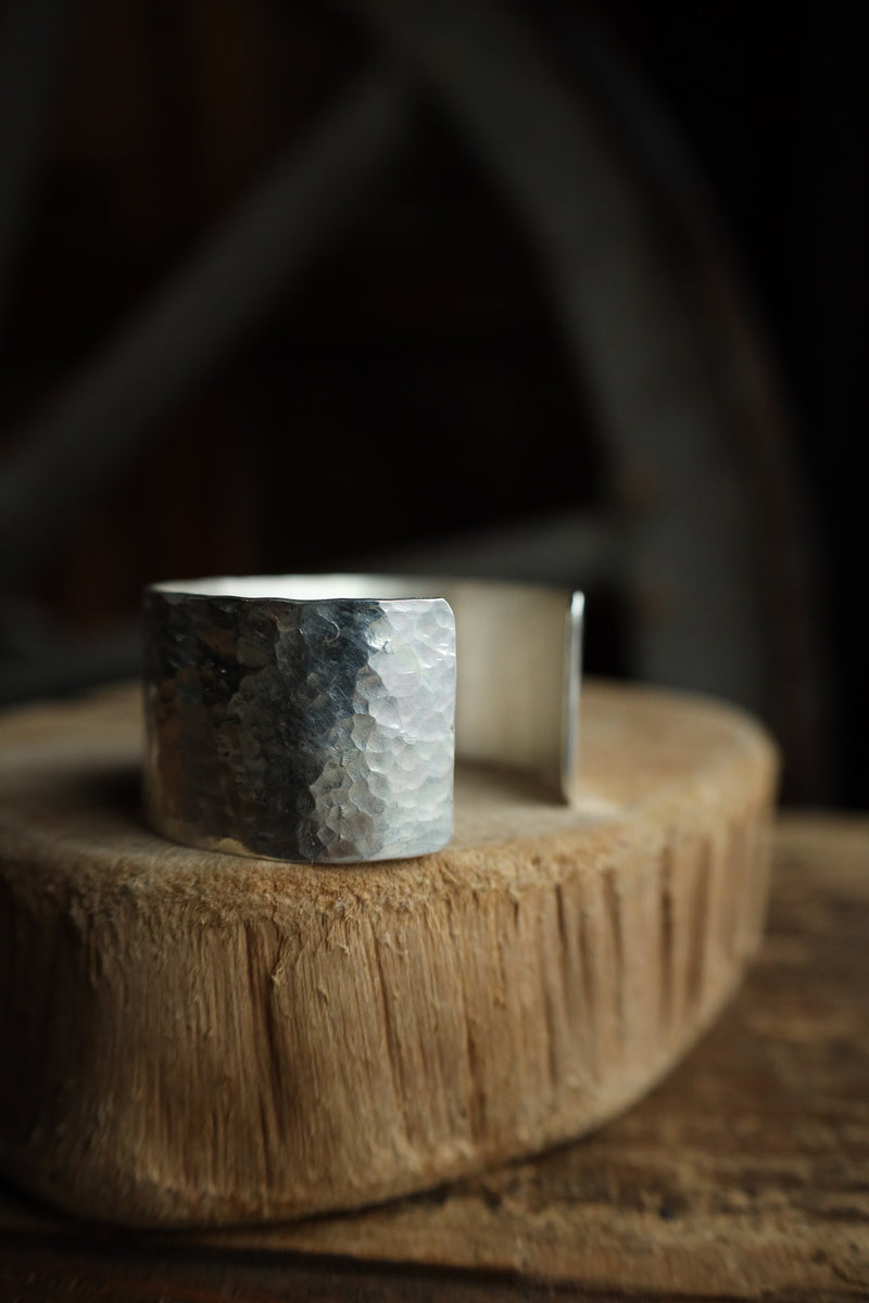 Richard Schmidt Gold Cactus With Diamond 1" Bracelet