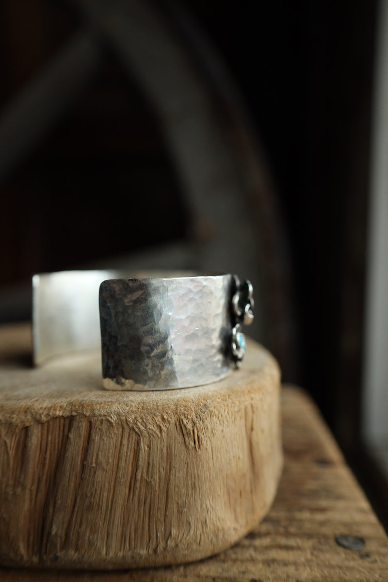 Richard Schmidt 12 Roses 10 Turquoise 1" Cuff