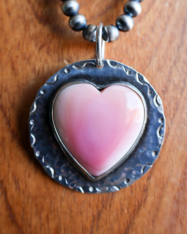 Richard Schmidt Large Pink Conch Heart Round Base Pendant