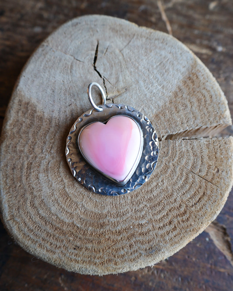 Richard Schmidt Large Pink Conch Heart Round Base Pendant