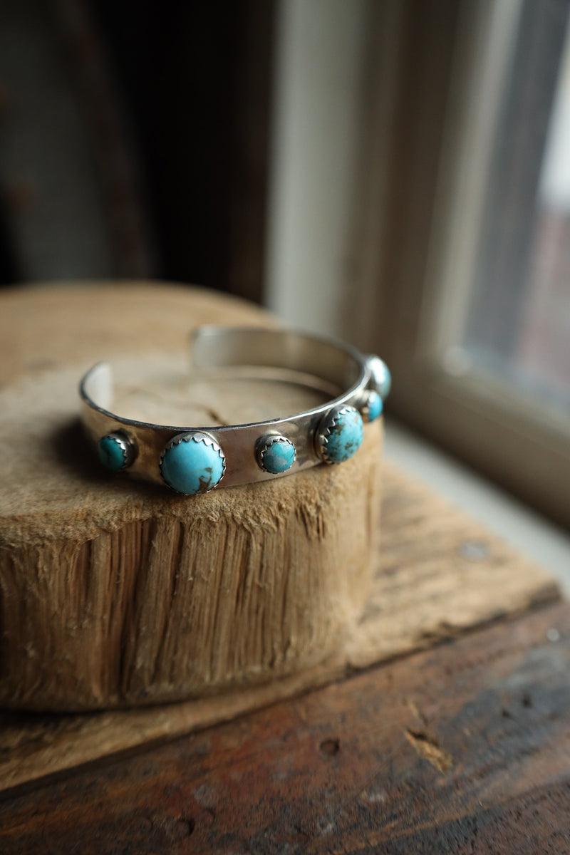 Richard Schmidt 3 Medium Turquoise Rounds 4 Small Rounds Cuff