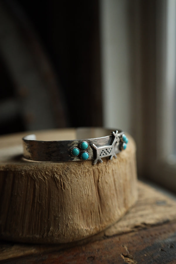 Richard Schmidt Horse Figure 6 Turquoise Dots Cluster Cuff