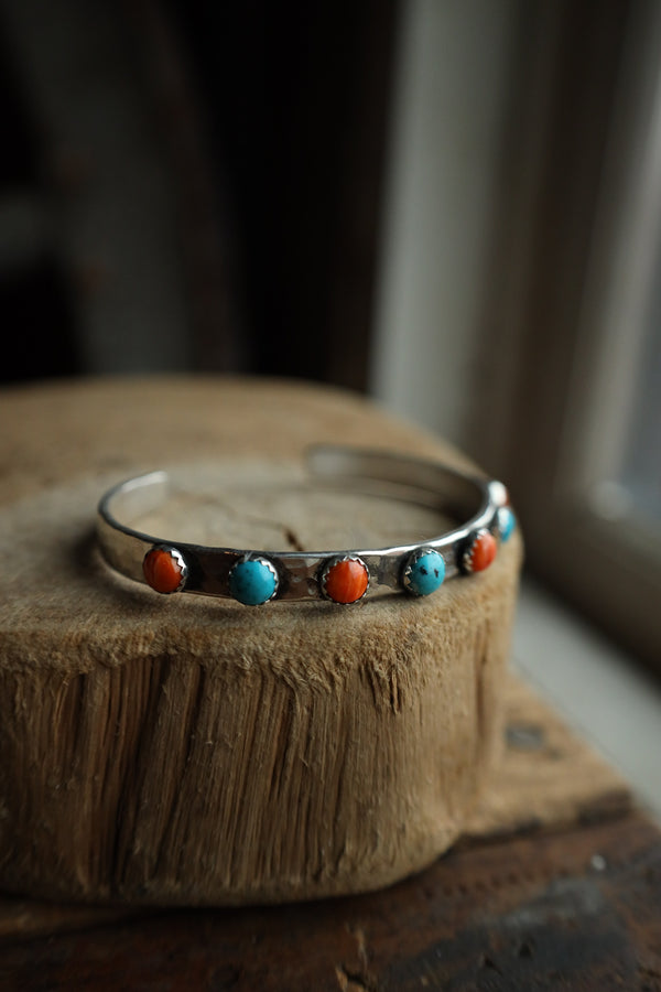 Richard Schmidt 4 Spiny Oyster 3 Turquoise Rounds 6MM Cuff