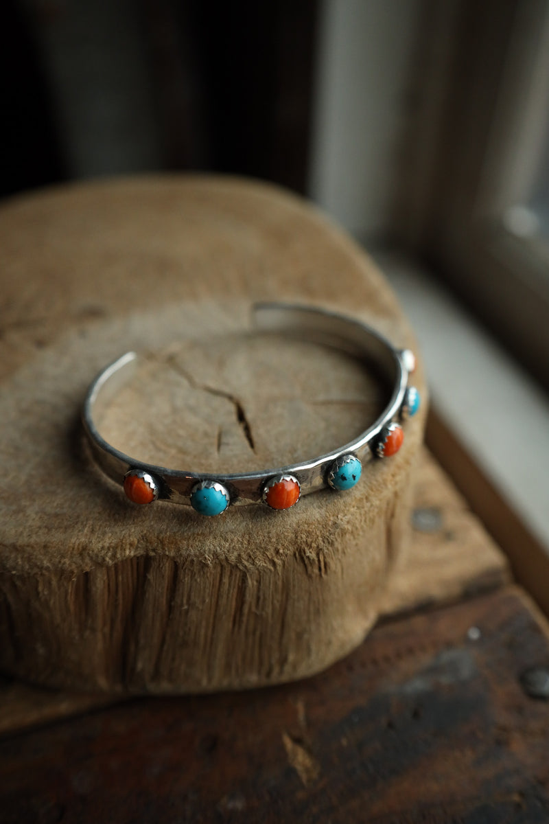 Richard Schmidt 4 Spiny Oyster 3 Turquoise Rounds 6MM Cuff