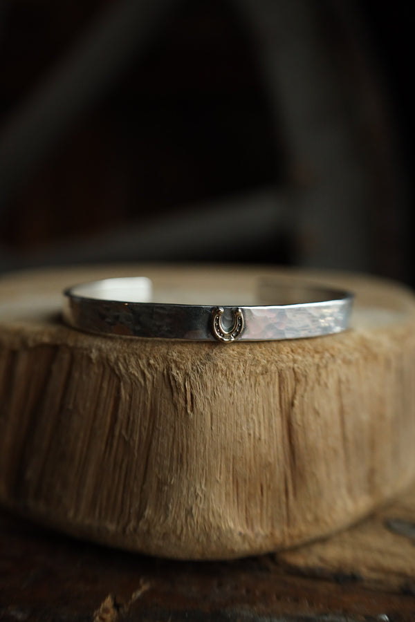 Richard Schmidt Gold Horseshoe 6MM Cuff
