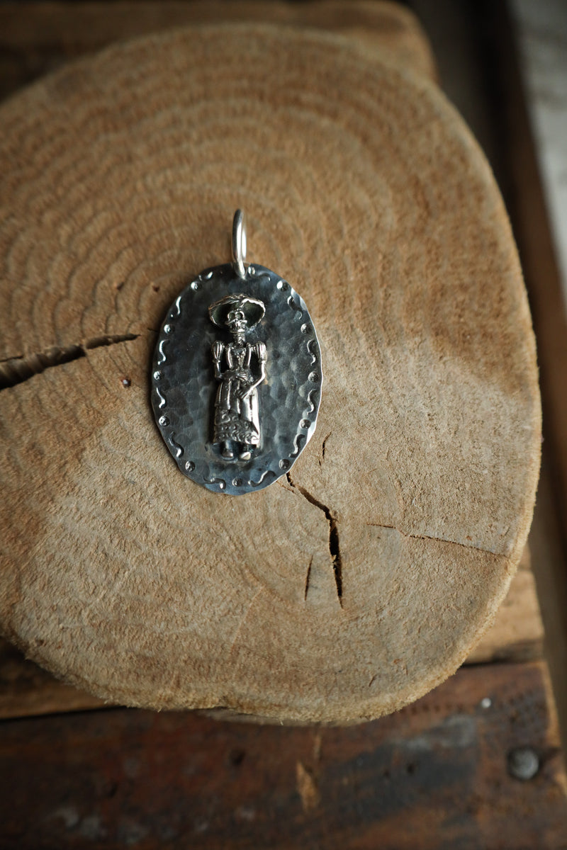 Richard Schmidt Day Of The Dead On Oval Pendant