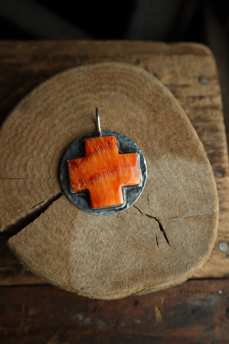 Richard Schmidt Large Spiny Oyster Cross Hammered Base Pendant