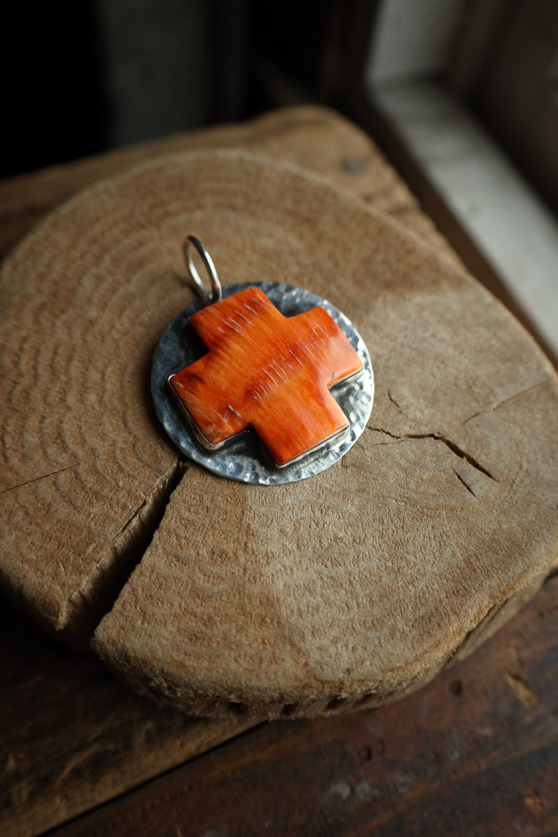 Richard Schmidt Large Spiny Oyster Cross Hammered Base Pendant