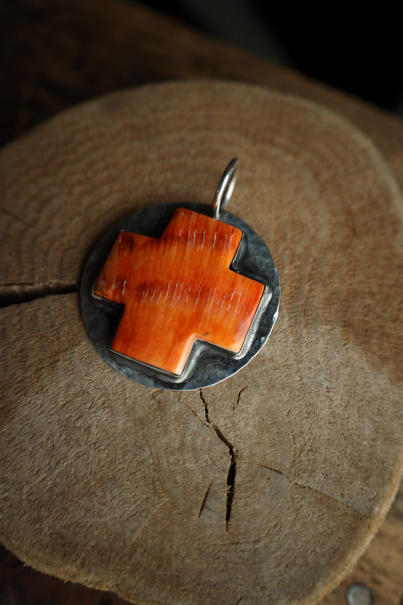 Richard Schmidt Large Spiny Oyster Cross Hammered Base Pendant