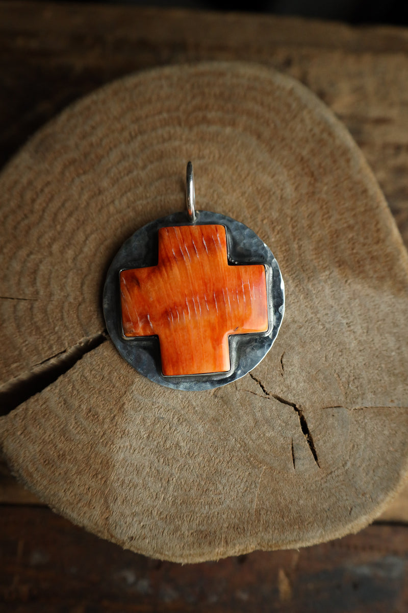 Richard Schmidt Large Spiny Oyster Cross Hammered Base Pendant