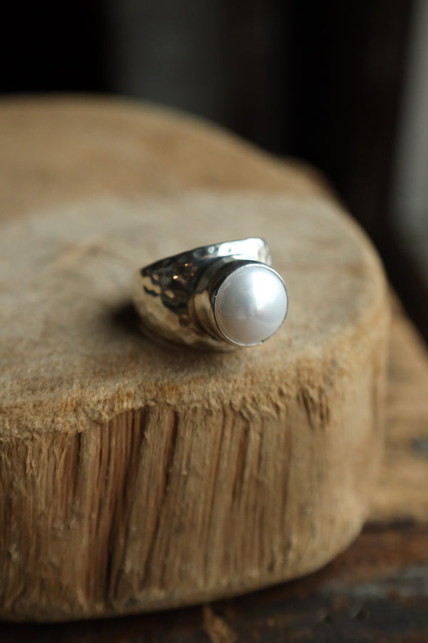 Richard Schmidt Pearl Standout Dome Ring- Size 9