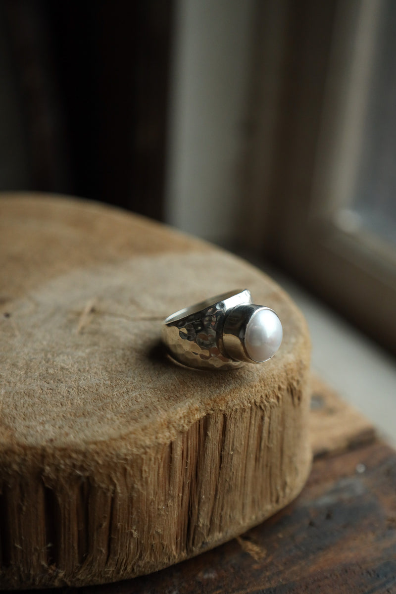 Richard Schmidt Pearl Standout Dome Ring- Size 9