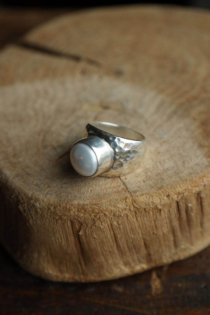 Richard Schmidt Pearl Standout Dome Ring- Size 9