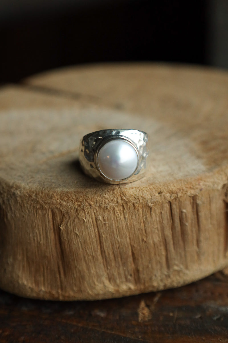 Richard Schmidt Pearl Standout Dome Ring- Size 9