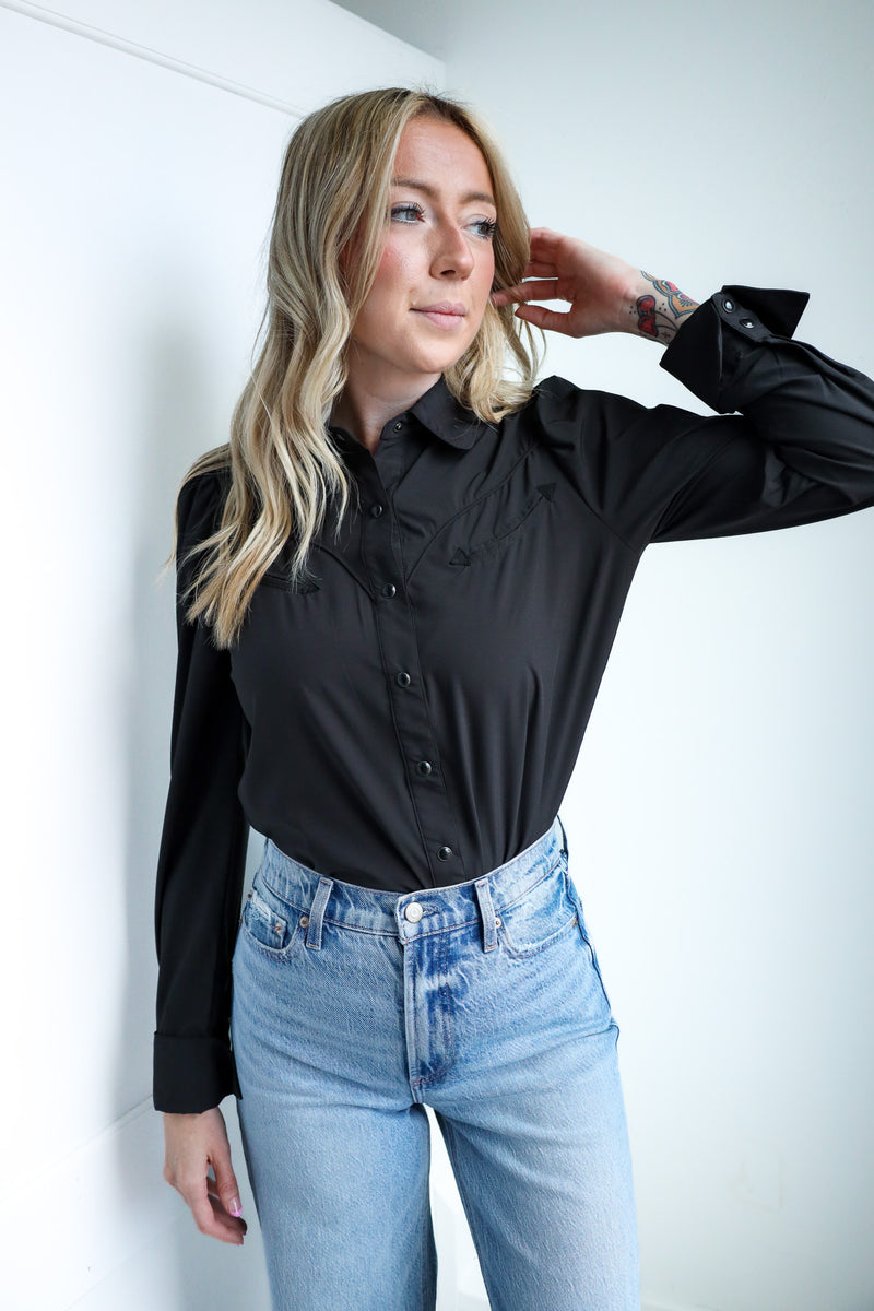 HOWDY HANNY BLACK WATER WICKING PUFF SLEEVE PEARL SNAP