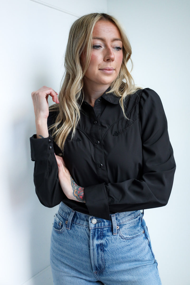HOWDY HANNY BLACK WATER WICKING PUFF SLEEVE PEARL SNAP