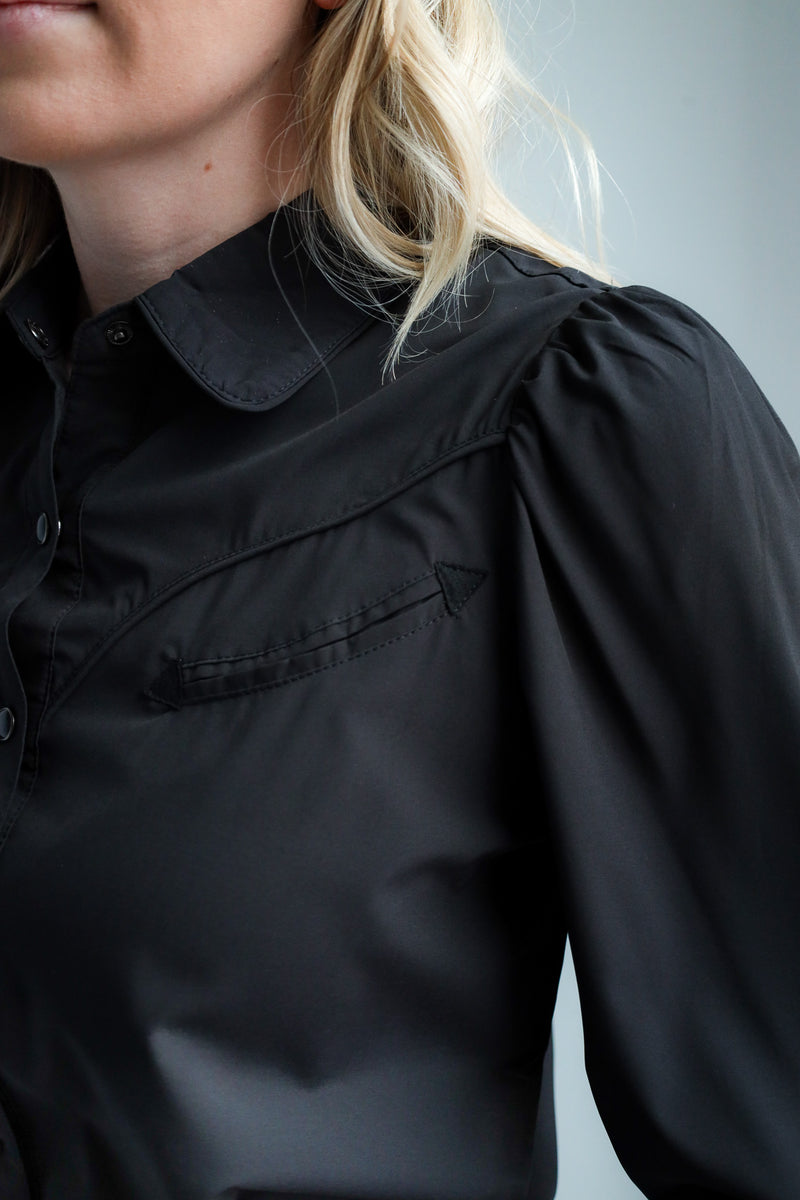 HOWDY HANNY BLACK WATER WICKING PUFF SLEEVE PEARL SNAP