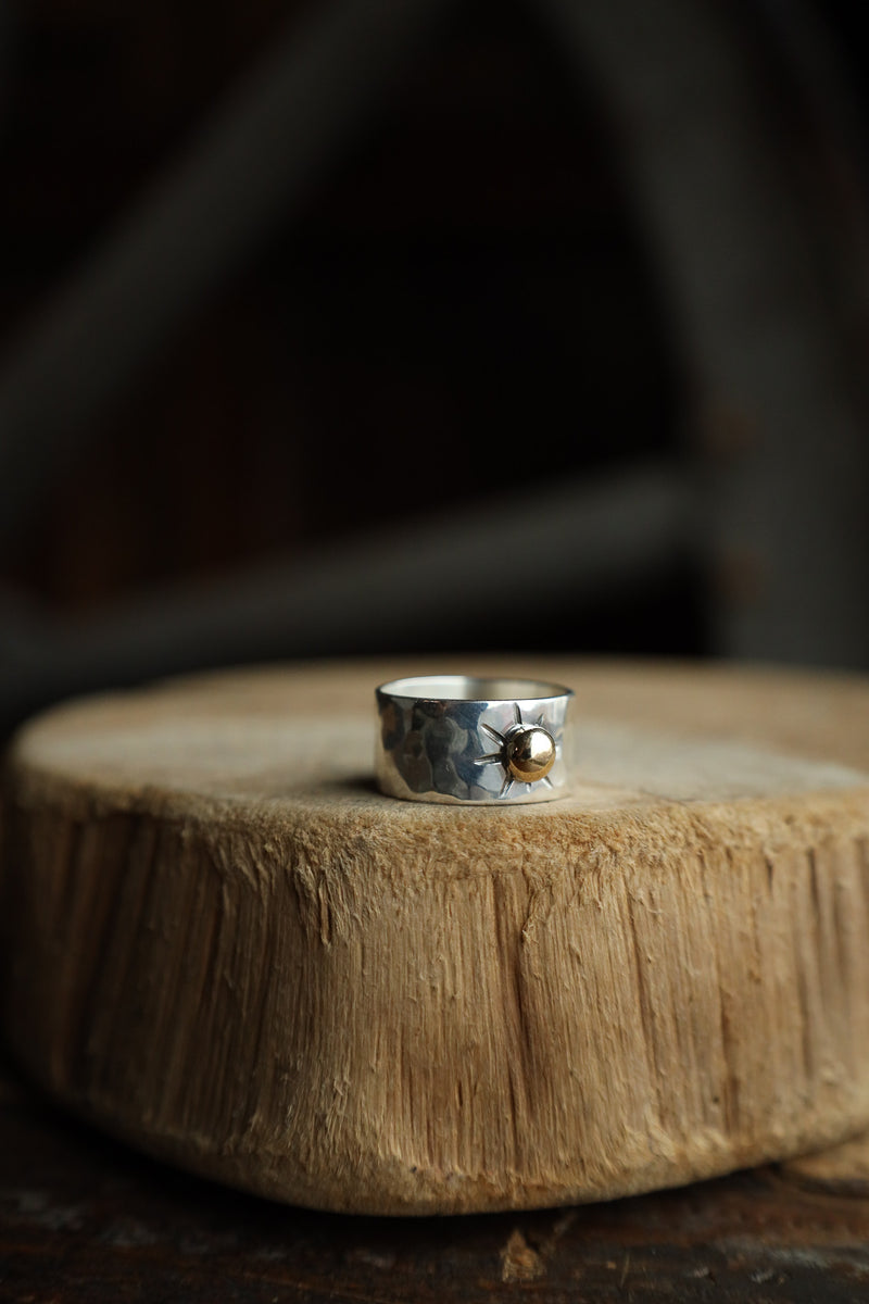 Richard Schmidt Gold Bead With Rays Ring- Size 8.5