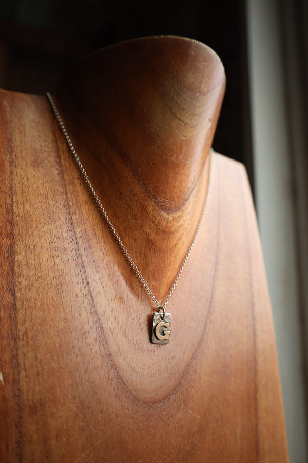 Richard Schmidt 16" Gold G Initial Necklace