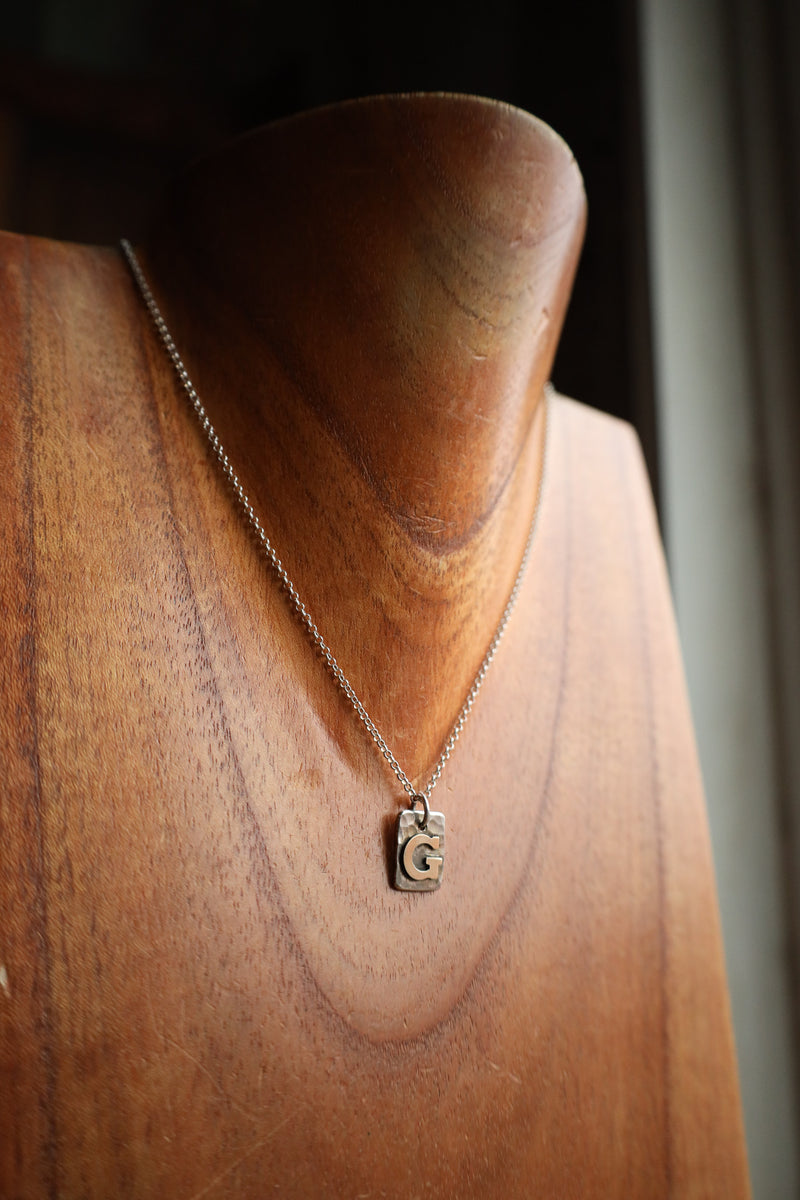 Richard Schmidt 16" Gold G Initial Necklace