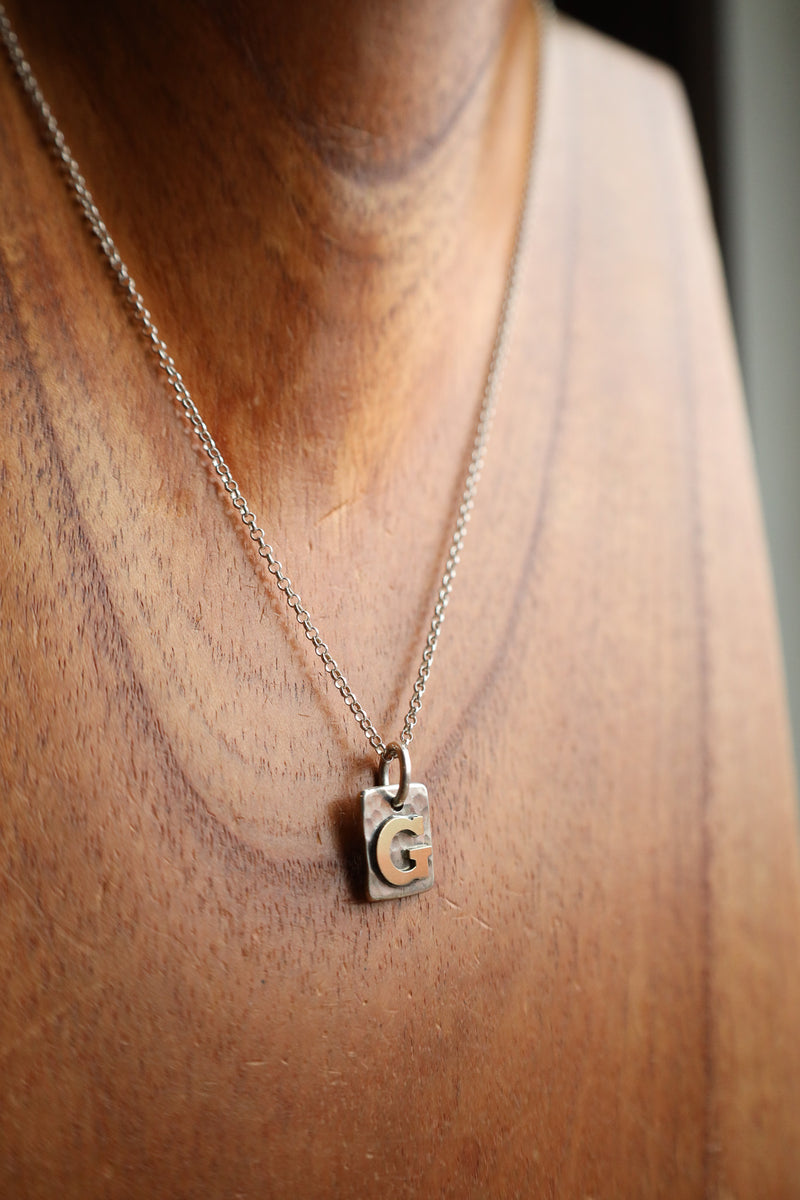 Richard Schmidt 18" Gold G Initial Necklace