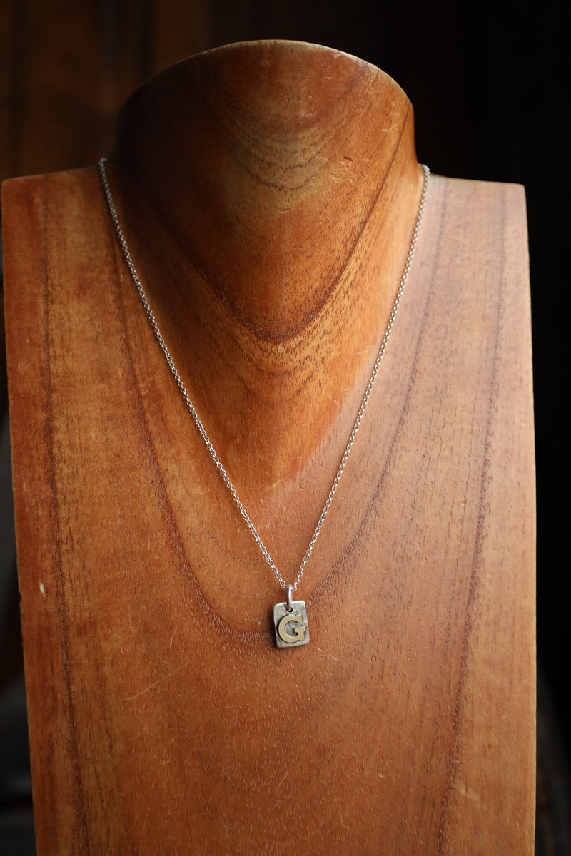 Richard Schmidt 18" Gold G Initial Necklace