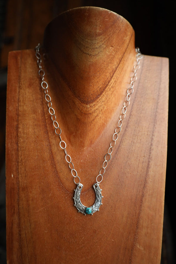 Richard Schmidt Horseshoe With 1 Turquoise Link Chain Necklace