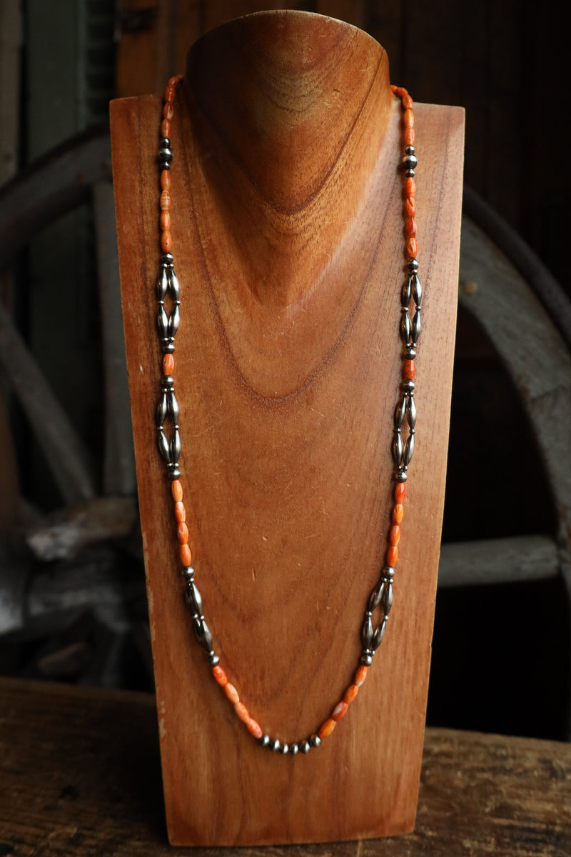 Richard Schmidt 32" Spiny Oyster Barrels Tapered Navajo Pearls Necklace