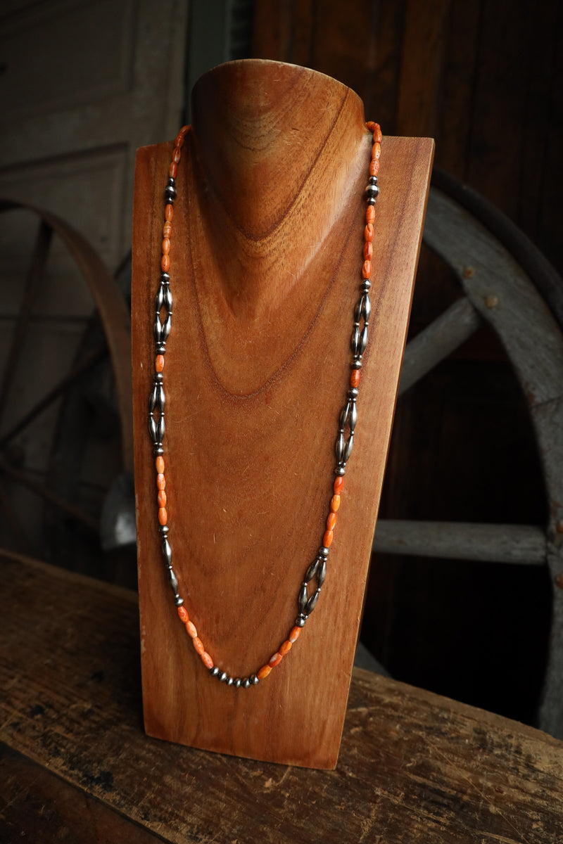 Richard Schmidt 32" Spiny Oyster Barrels Tapered Navajo Pearls Necklace
