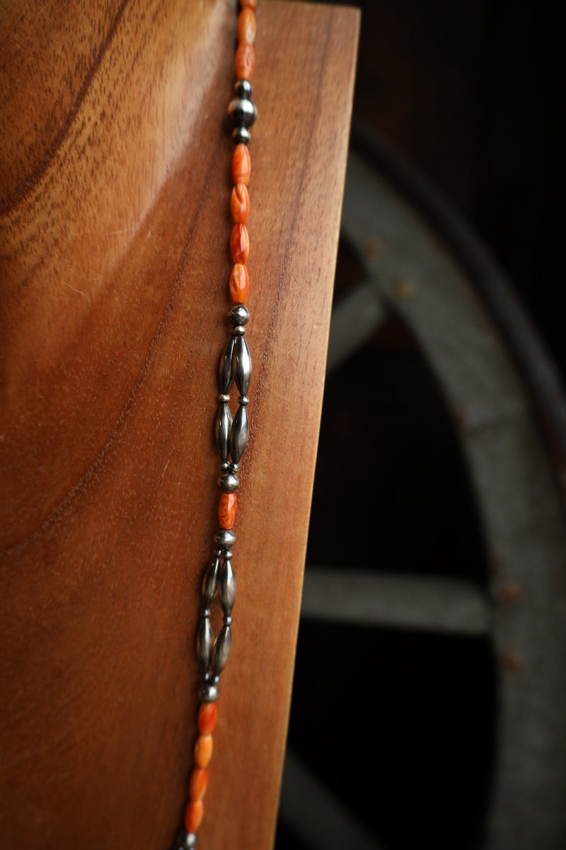 Richard Schmidt 32" Spiny Oyster Barrels Tapered Navajo Pearls Necklace