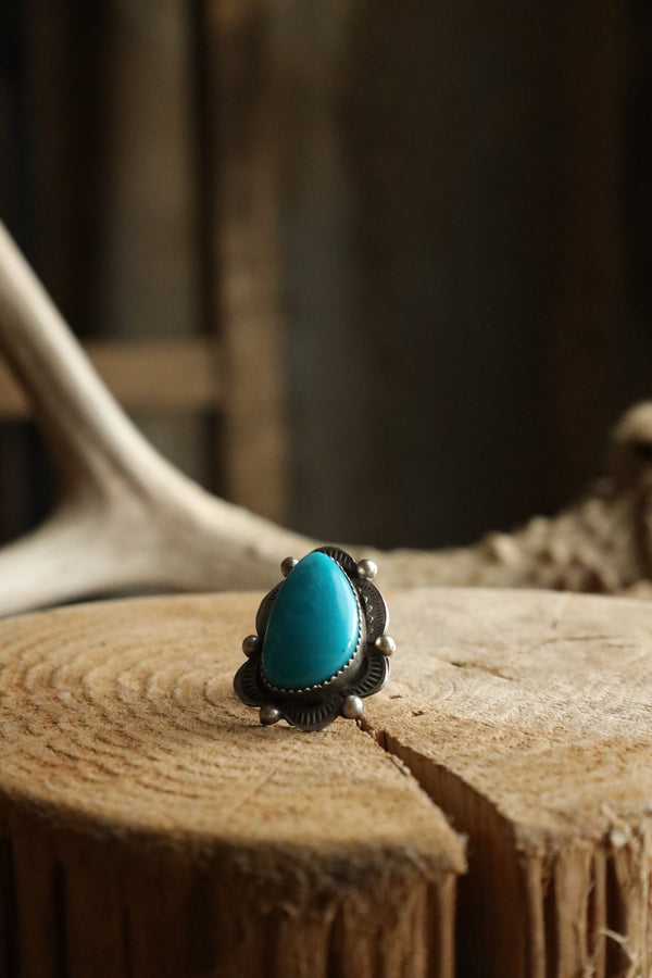 Kingman Turquoise With Scallop Ring- Adjustable