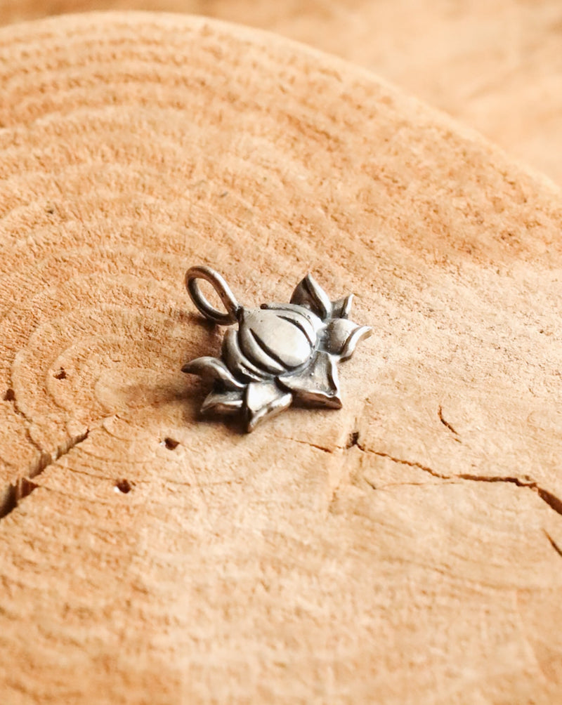 LOVE TOKENS STERLING SILVER LOTUS FLOWER PENDANT