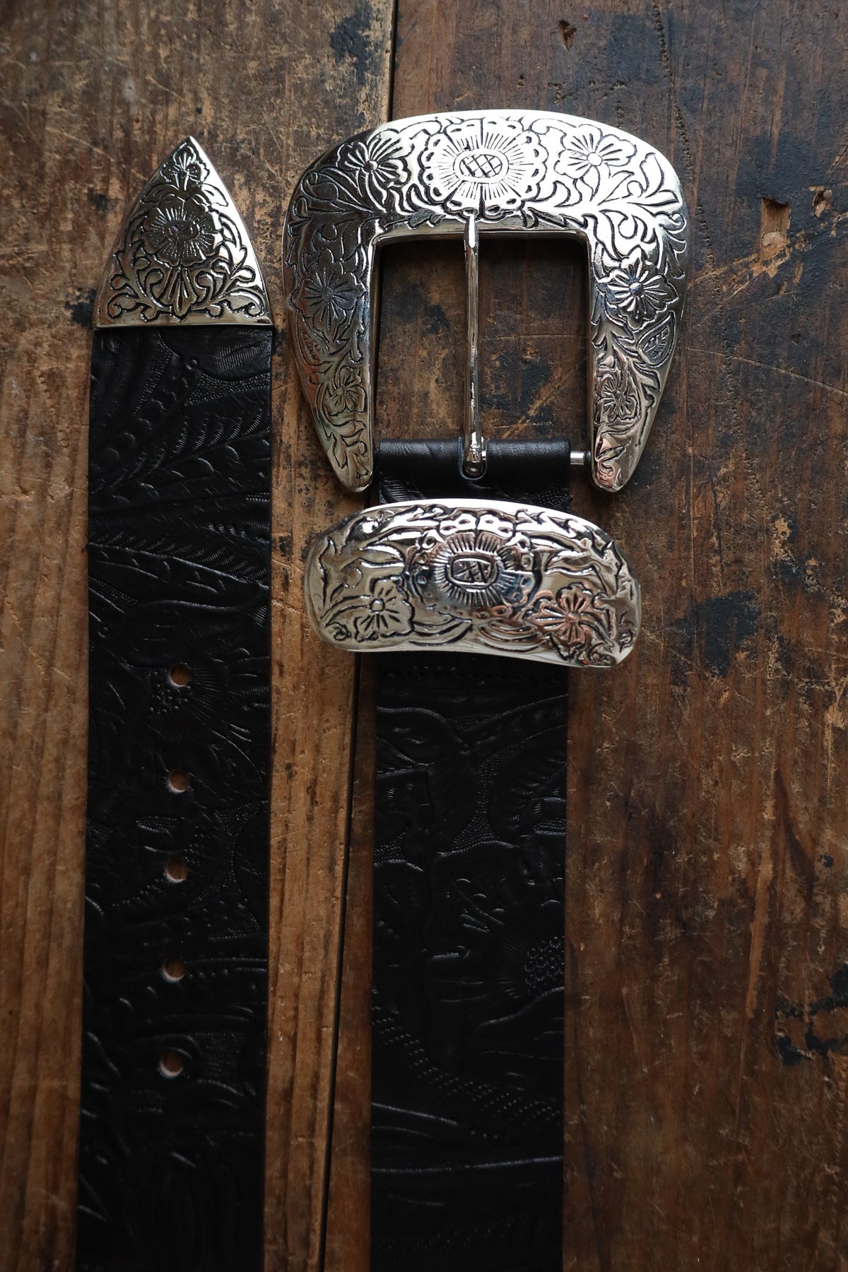 Streets Ahead Modern Western Gator Black Leather Belt Silver Buckle Large 36130 Chrome Hearts Alligator Leather  main image 3