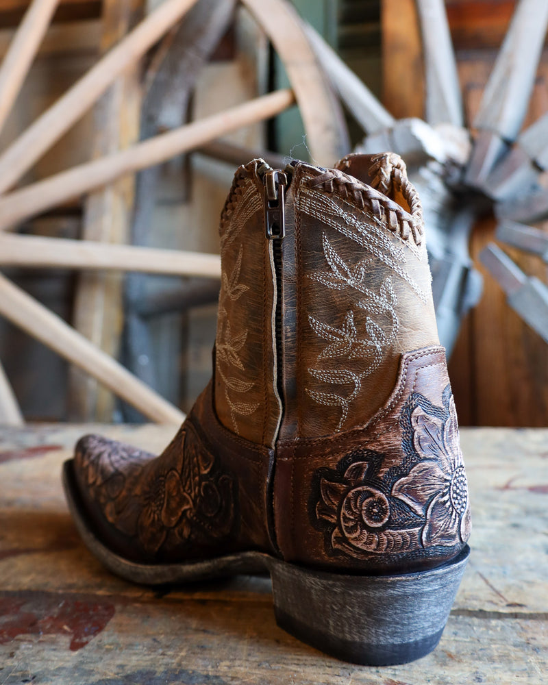 Maverick Exclusive OLD GRINGO WOMEN'S POLO CHALE 7