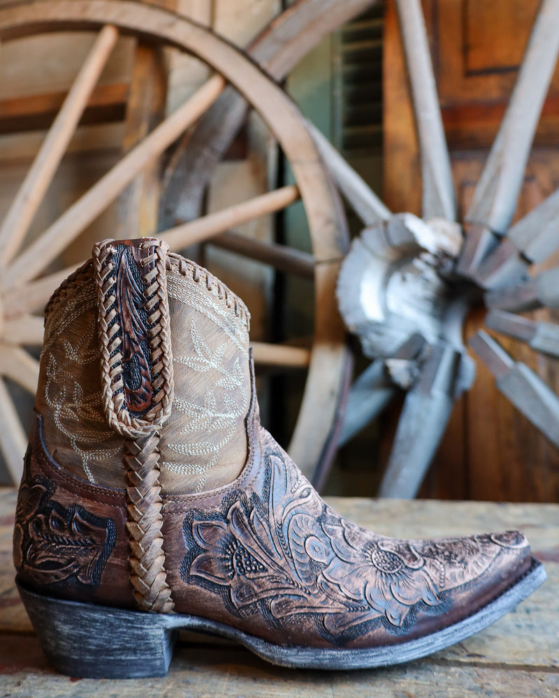 Maverick Exclusive OLD GRINGO WOMEN'S POLO CHALE 7