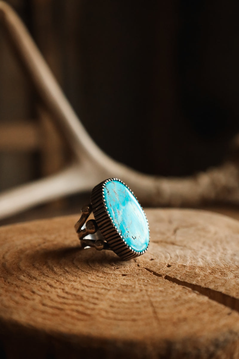 TURQUOISE WIDE STRIPE VESSEL RING- SIZE 7