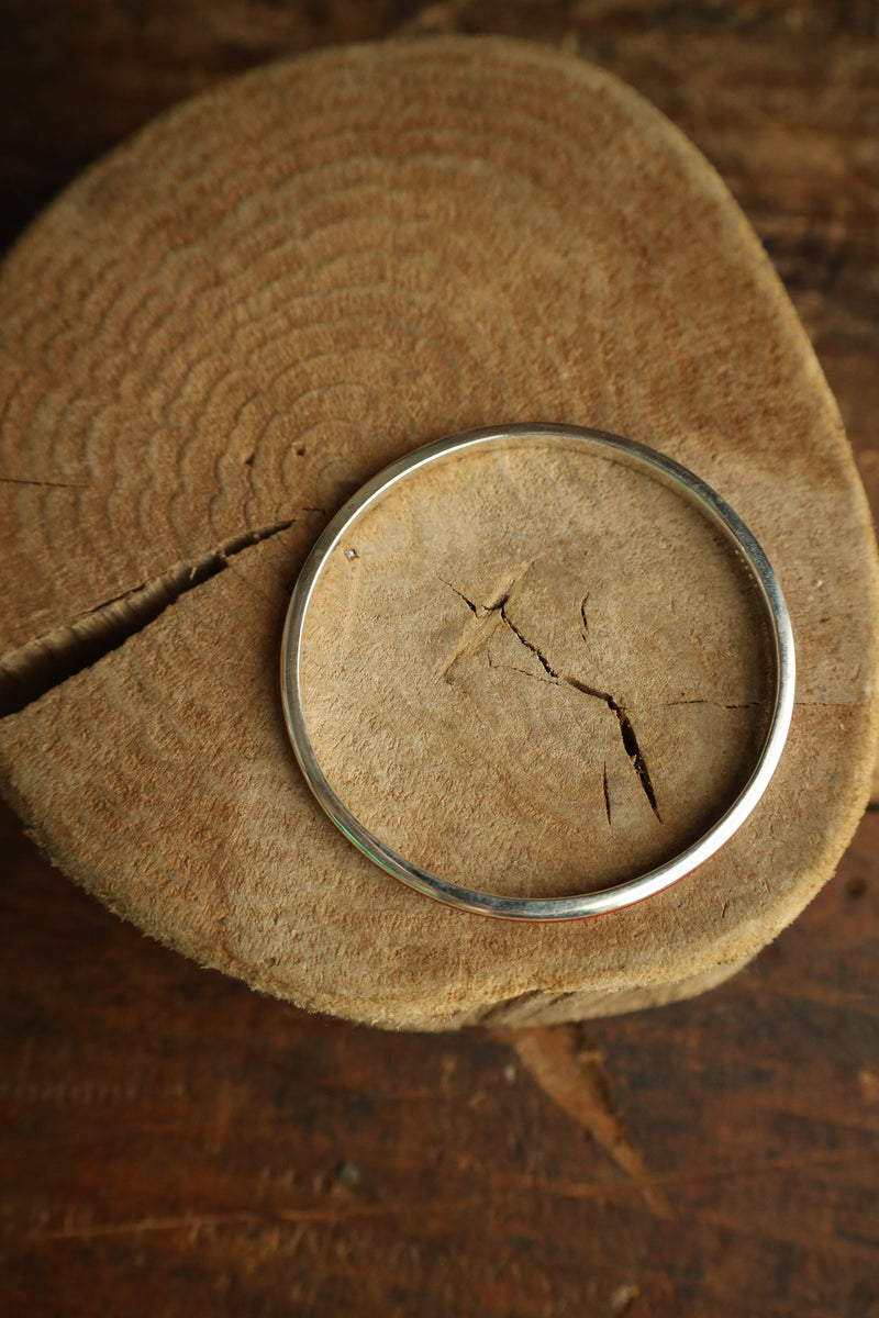 Peyote Bird Red Coral Infinity Inlay Bangle