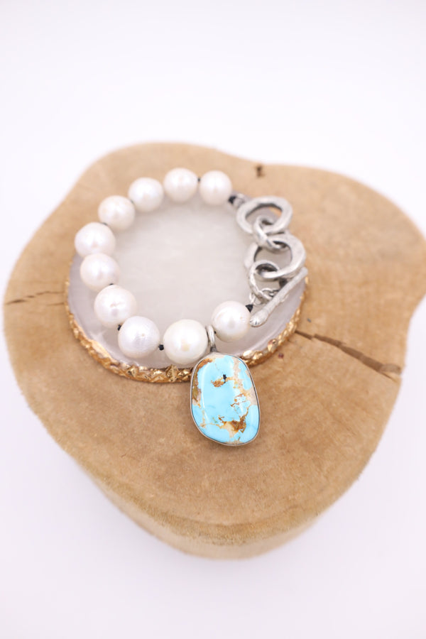 LOVE TOKENS PEARLS WITH TURQUOISE CHARM 35 CARAT ROYSTON BRACELET