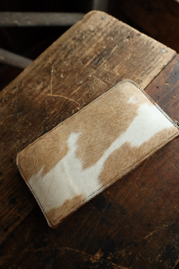 Maverick Exclusive Hair On Hide Saddle Tan Zip Wall 