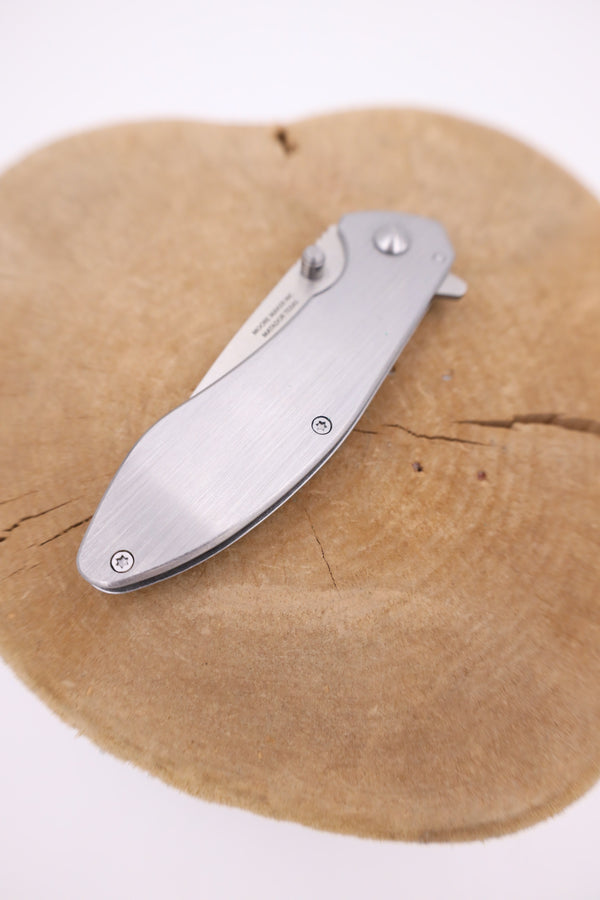 MOORE MAKER STAINLESS EASY OPEN CLIP KNIFE