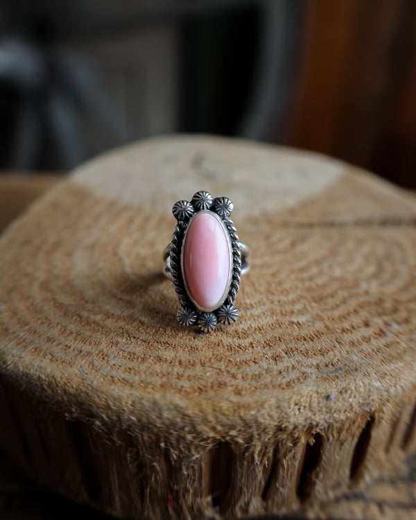 Pink Conch Slim Oval Ring- Size 7.5