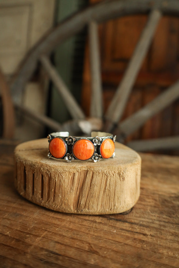Richard Schmidt 3 Large Spiny Oyster Rounds 8 Flowers Cuff 