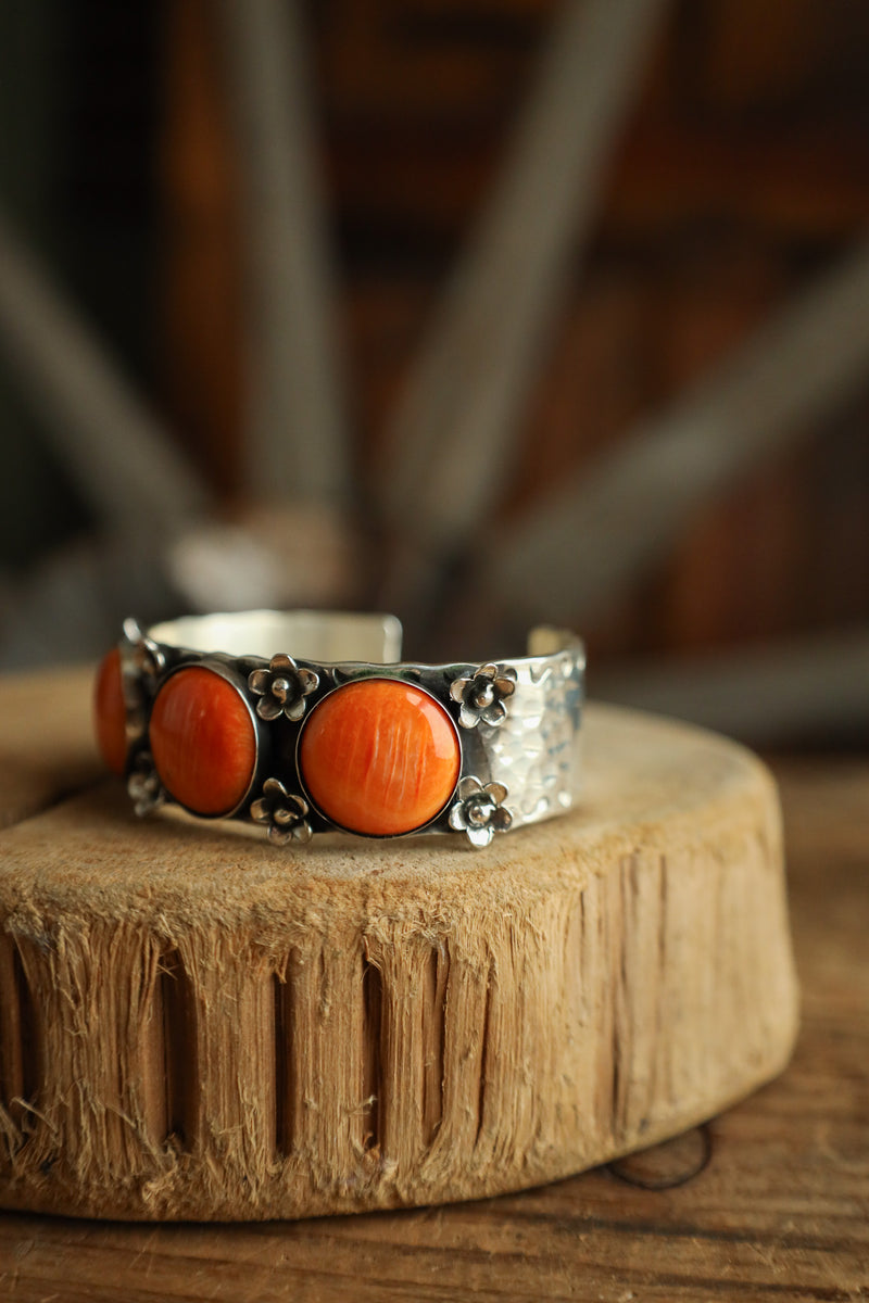 Richard Schmidt 3 Large Spiny Oyster Rounds 8 Flowers Cuff 