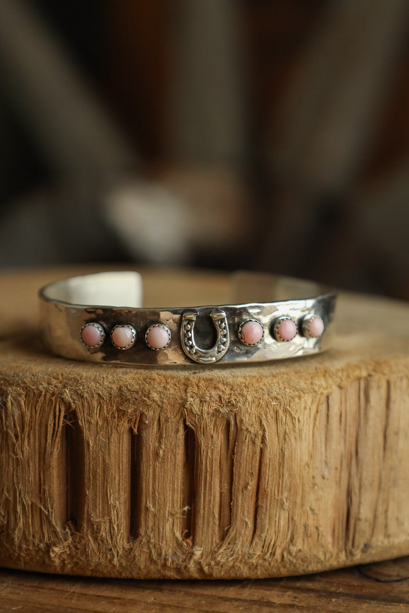 Richard Schmidt Horseshoe 6 Pink Conch Dots Cuff 